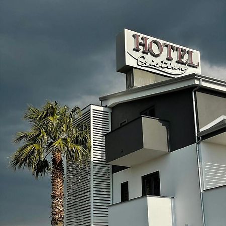 Hotel Cristian Giugliano In Campania Exteriör bild
