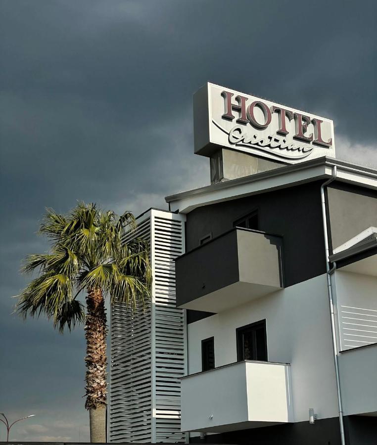 Hotel Cristian Giugliano In Campania Exteriör bild