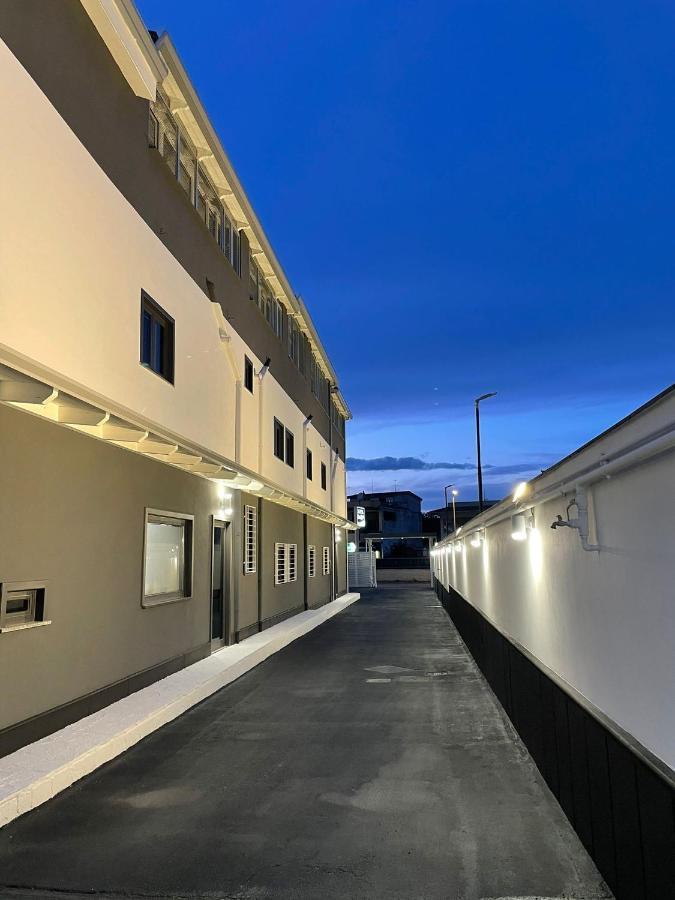 Hotel Cristian Giugliano In Campania Exteriör bild