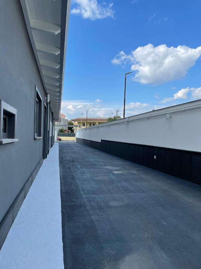 Hotel Cristian Giugliano In Campania Exteriör bild