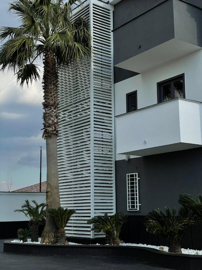 Hotel Cristian Giugliano In Campania Exteriör bild