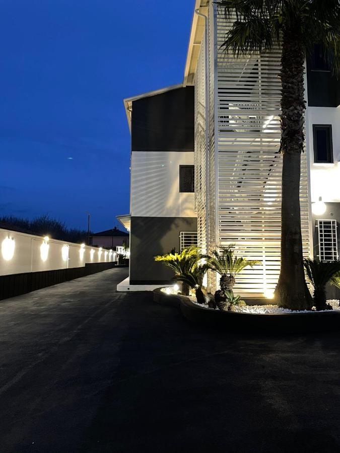 Hotel Cristian Giugliano In Campania Exteriör bild